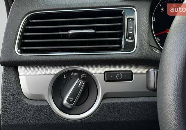 Белый Фольксваген Пассат, объемом двигателя 2 л и пробегом 90 тыс. км за 12800 $, фото 36 на Automoto.ua