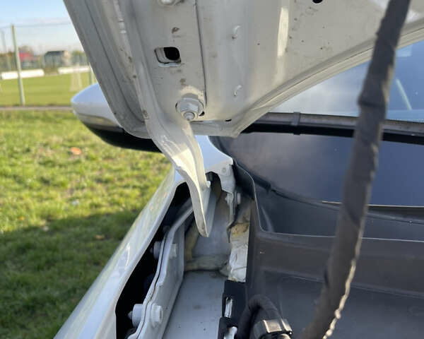 Белый Фольксваген Пассат, объемом двигателя 2 л и пробегом 132 тыс. км за 13200 $, фото 32 на Automoto.ua