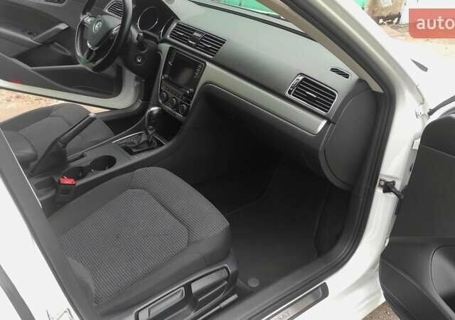 Белый Фольксваген Пассат, объемом двигателя 2 л и пробегом 157 тыс. км за 12200 $, фото 16 на Automoto.ua