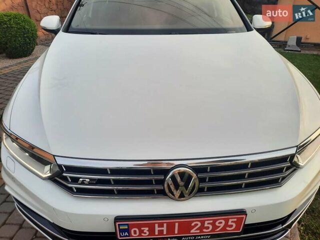 Белый Фольксваген Пассат, объемом двигателя 2 л и пробегом 199 тыс. км за 21999 $, фото 11 на Automoto.ua