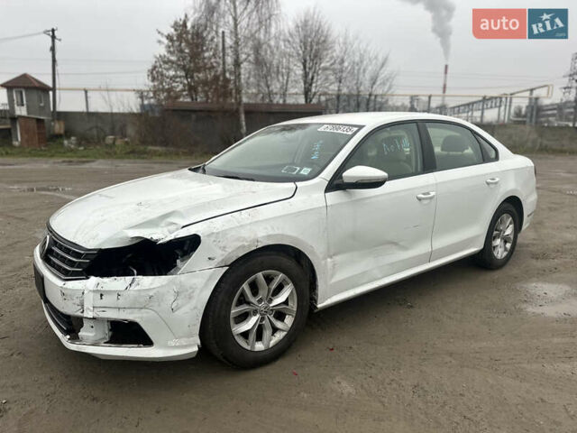 Білий Фольксваген Пассат, об'ємом двигуна 2 л та пробігом 147 тис. км за 8600 $, фото 6 на Automoto.ua