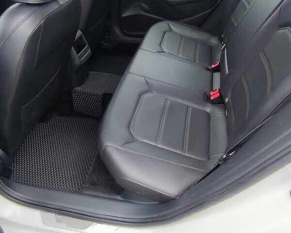 Білий Фольксваген Пассат, об'ємом двигуна 2 л та пробігом 195 тис. км за 14200 $, фото 2 на Automoto.ua