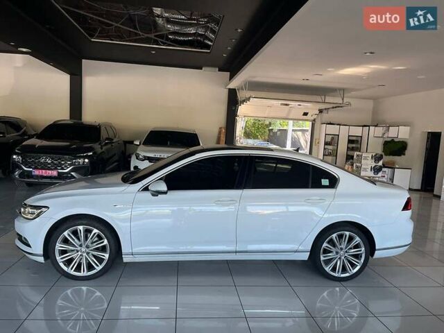 Белый Фольксваген Пассат, объемом двигателя 2 л и пробегом 134 тыс. км за 25500 $, фото 6 на Automoto.ua