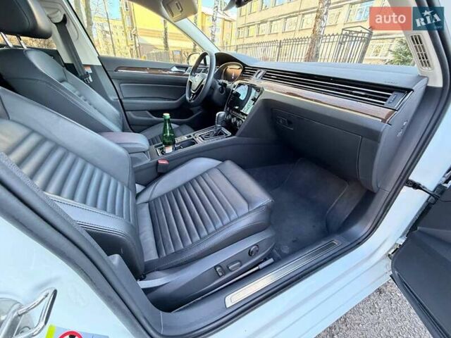 Білий Фольксваген Пассат, об'ємом двигуна 1.97 л та пробігом 99 тис. км за 22800 $, фото 20 на Automoto.ua