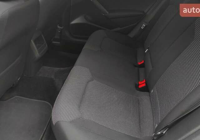 Белый Фольксваген Пассат, объемом двигателя 2 л и пробегом 157 тыс. км за 12200 $, фото 8 на Automoto.ua