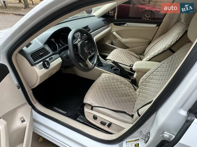Фольксваген Пассат 2018 в Одессе на Automoto.ua Белый Фольксваген Пассат, объемом двигателя 1.98 л и пробегом 162 тыс. км за 15500 $, фото 10 на Automoto.ua