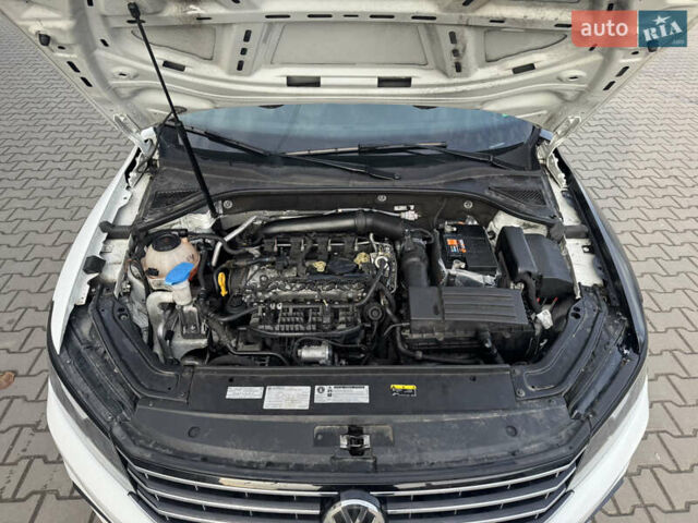 Белый Фольксваген Пассат, объемом двигателя 2 л и пробегом 214 тыс. км за 10800 $, фото 32 на Automoto.ua