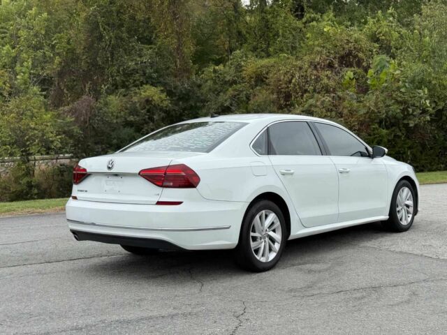 Фольксваген Пассат 2018 в Львове на Automoto.ua Белый Фольксваген Пассат, объемом двигателя 2 л и пробегом 48 тыс. км за 11300 $, фото 5 на Automoto.ua
