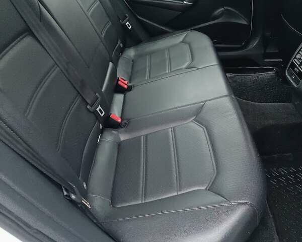 Белый Фольксваген Пассат, объемом двигателя 2 л и пробегом 167 тыс. км за 11700 $, фото 15 на Automoto.ua