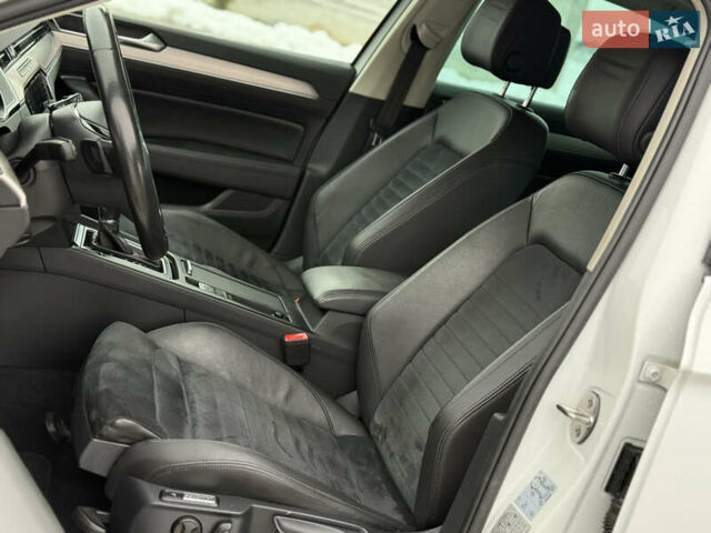 Белый Фольксваген Пассат, объемом двигателя 2 л и пробегом 198 тыс. км за 18950 $, фото 60 на Automoto.ua