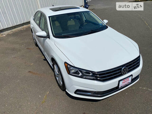 Белый Фольксваген Пассат, объемом двигателя 2 л и пробегом 98 тыс. км за 2800 $, фото 3 на Automoto.ua