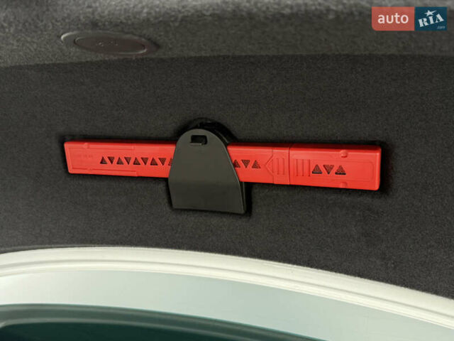 Белый Фольксваген Пассат, объемом двигателя 2 л и пробегом 198 тыс. км за 18950 $, фото 117 на Automoto.ua