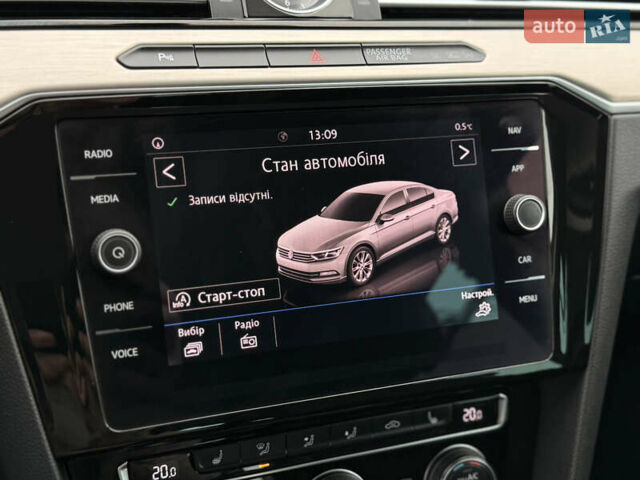 Белый Фольксваген Пассат, объемом двигателя 2 л и пробегом 198 тыс. км за 18950 $, фото 99 на Automoto.ua