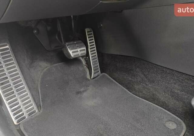 Белый Фольксваген Пассат, объемом двигателя 2 л и пробегом 157 тыс. км за 12200 $, фото 18 на Automoto.ua