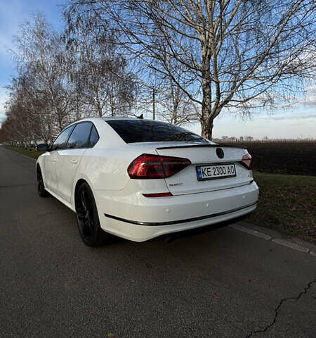 Белый Фольксваген Пассат, объемом двигателя 1.98 л и пробегом 121 тыс. км за 13700 $, фото 2 на Automoto.ua