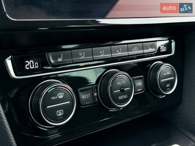 Белый Фольксваген Пассат, объемом двигателя 2 л и пробегом 198 тыс. км за 18950 $, фото 95 на Automoto.ua