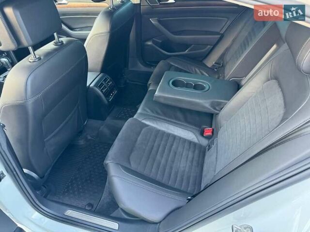 Білий Фольксваген Пассат, об'ємом двигуна 1.8 л та пробігом 170 тис. км за 17500 $, фото 22 на Automoto.ua