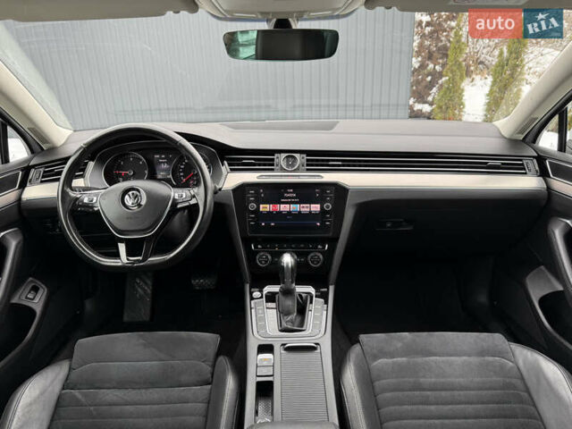 Белый Фольксваген Пассат, объемом двигателя 2 л и пробегом 198 тыс. км за 18950 $, фото 85 на Automoto.ua