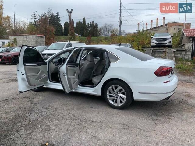 Білий Фольксваген Пассат, об'ємом двигуна 2 л та пробігом 152 тис. км за 16690 $, фото 15 на Automoto.ua