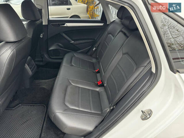 Белый Фольксваген Пассат, объемом двигателя 2 л и пробегом 70 тыс. км за 11999 $, фото 13 на Automoto.ua