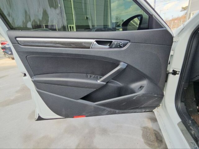 Белый Фольксваген Пассат, объемом двигателя 2 л и пробегом 110 тыс. км за 12700 $, фото 36 на Automoto.ua