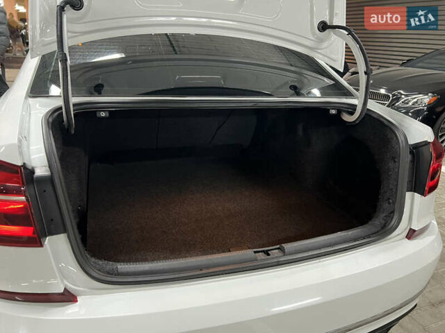 Білий Фольксваген Пассат, об'ємом двигуна 1.98 л та пробігом 143 тис. км за 13800 $, фото 43 на Automoto.ua