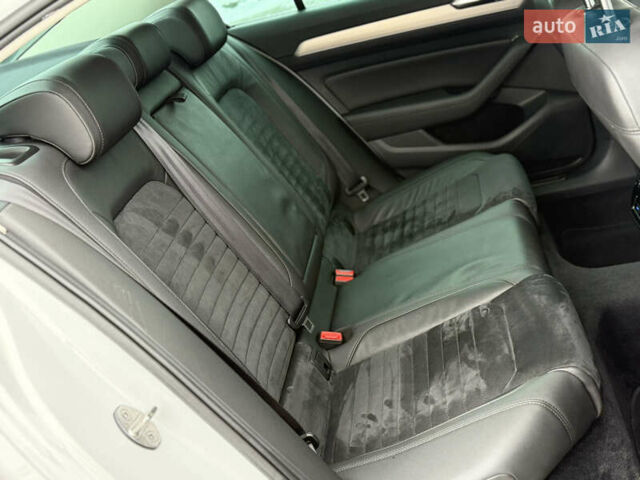 Белый Фольксваген Пассат, объемом двигателя 2 л и пробегом 198 тыс. км за 18950 $, фото 74 на Automoto.ua