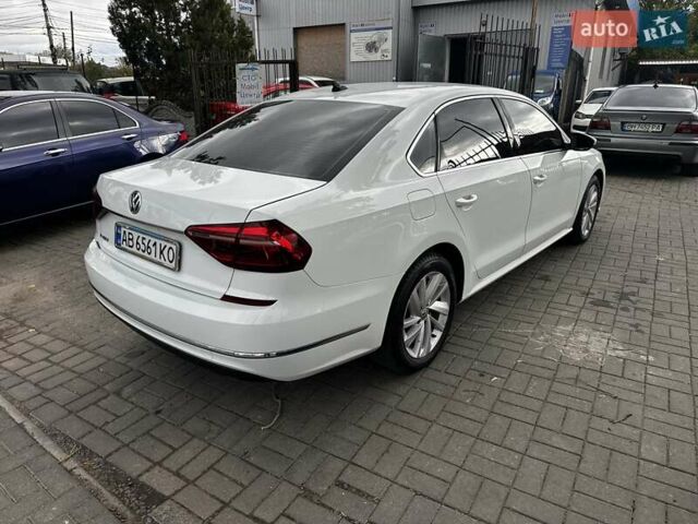 Белый Фольксваген Пассат, объемом двигателя 1.98 л и пробегом 70 тыс. км за 13500 $, фото 4 на Automoto.ua