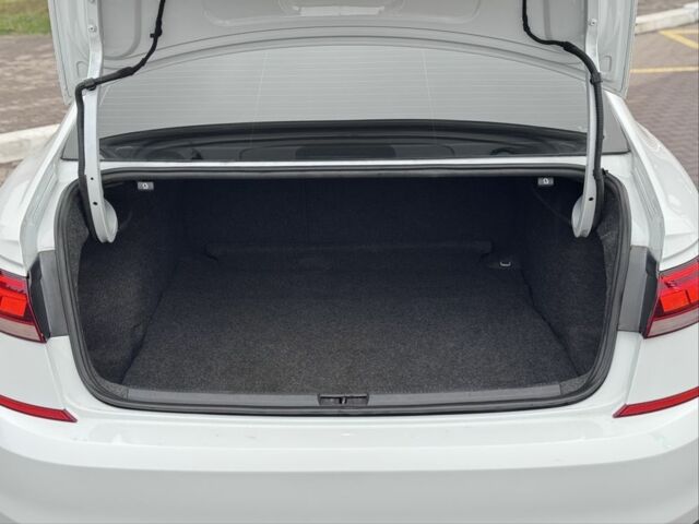 Білий Фольксваген Пассат, об'ємом двигуна 2 л та пробігом 144 тис. км за 16300 $, фото 21 на Automoto.ua