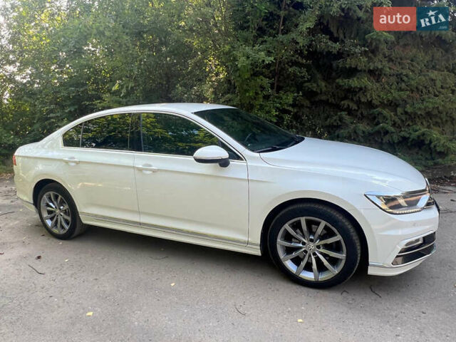 Белый Фольксваген Пассат, объемом двигателя 2 л и пробегом 187 тыс. км за 23500 $, фото 104 на Automoto.ua
