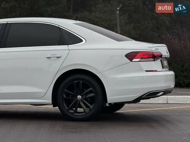 Белый Фольксваген Пассат, объемом двигателя 1.98 л и пробегом 144 тыс. км за 16300 $, фото 11 на Automoto.ua