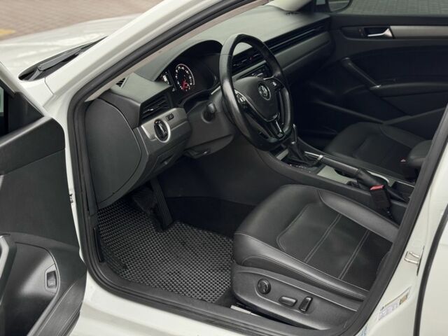 Білий Фольксваген Пассат, об'ємом двигуна 2 л та пробігом 144 тис. км за 16300 $, фото 18 на Automoto.ua