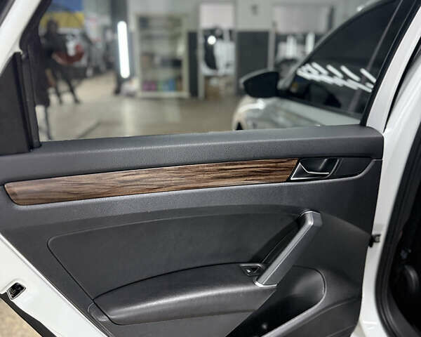 Білий Фольксваген Пассат, об'ємом двигуна 1.98 л та пробігом 126 тис. км за 19900 $, фото 15 на Automoto.ua