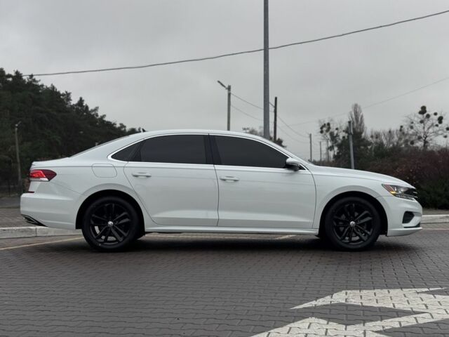 Білий Фольксваген Пассат, об'ємом двигуна 2 л та пробігом 144 тис. км за 16300 $, фото 5 на Automoto.ua