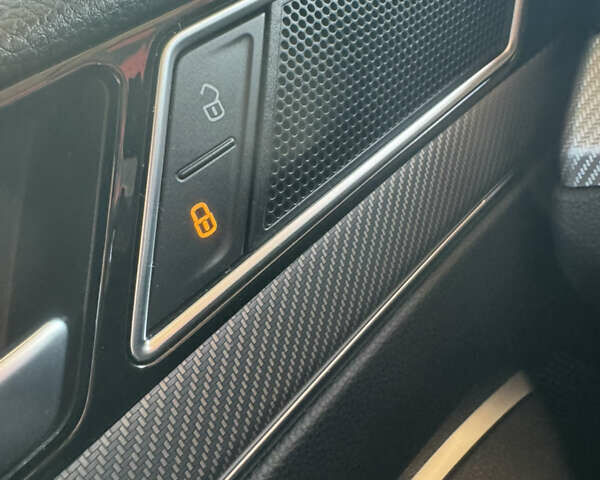 Белый Фольксваген Пассат, объемом двигателя 2 л и пробегом 187 тыс. км за 23500 $, фото 74 на Automoto.ua