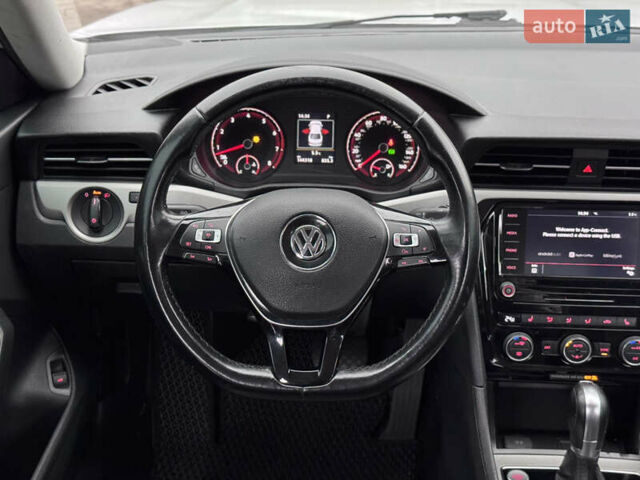 Белый Фольксваген Пассат, объемом двигателя 1.98 л и пробегом 144 тыс. км за 16300 $, фото 25 на Automoto.ua