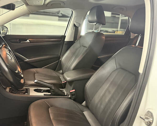 Білий Фольксваген Пассат, об'ємом двигуна 1.98 л та пробігом 126 тис. км за 19900 $, фото 10 на Automoto.ua