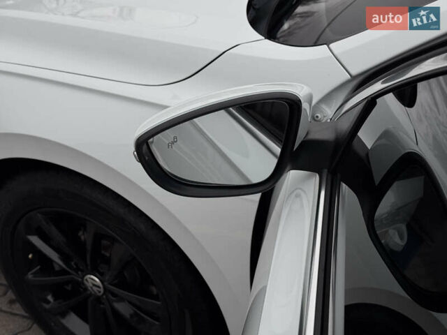 Белый Фольксваген Пассат, объемом двигателя 1.98 л и пробегом 144 тыс. км за 16300 $, фото 32 на Automoto.ua