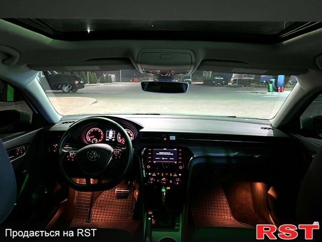 Белый Фольксваген Пассат, объемом двигателя 2 л и пробегом 60 тыс. км за 19400 $, фото 7 на Automoto.ua