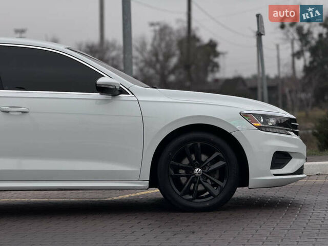 Белый Фольксваген Пассат, объемом двигателя 1.98 л и пробегом 144 тыс. км за 16300 $, фото 8 на Automoto.ua