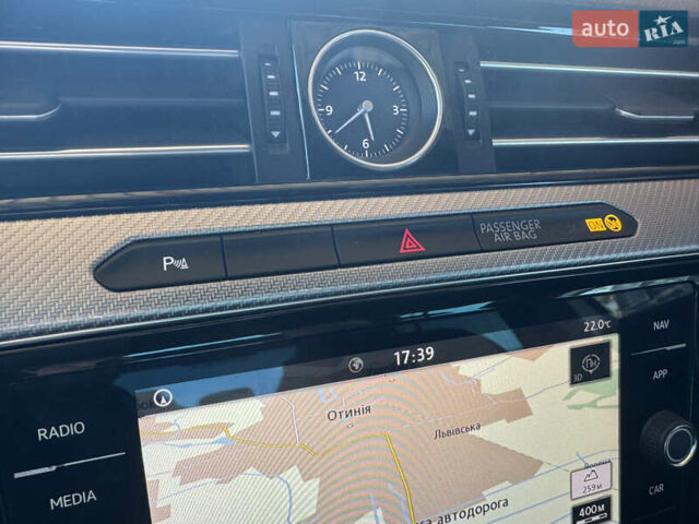 Белый Фольксваген Пассат, объемом двигателя 2 л и пробегом 187 тыс. км за 23500 $, фото 45 на Automoto.ua