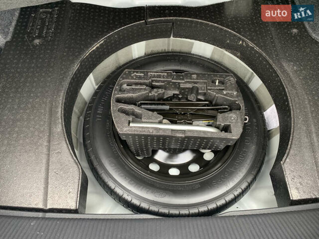 Белый Фольксваген Пассат, объемом двигателя 1.98 л и пробегом 83 тыс. км за 17600 $, фото 11 на Automoto.ua