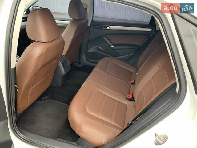 Белый Фольксваген Пассат, объемом двигателя 1.98 л и пробегом 83 тыс. км за 17600 $, фото 13 на Automoto.ua