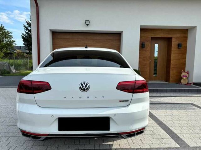 Белый Фольксваген Пассат, объемом двигателя 2 л и пробегом 99 тыс. км за 15200 $, фото 2 на Automoto.ua