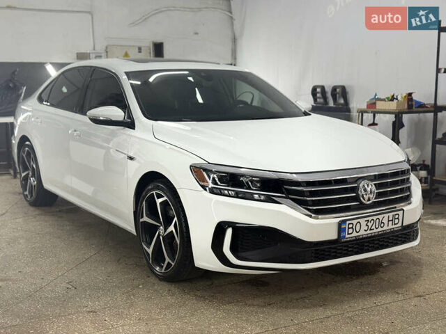 Білий Фольксваген Пассат, об'ємом двигуна 1.98 л та пробігом 126 тис. км за 19900 $, фото 4 на Automoto.ua