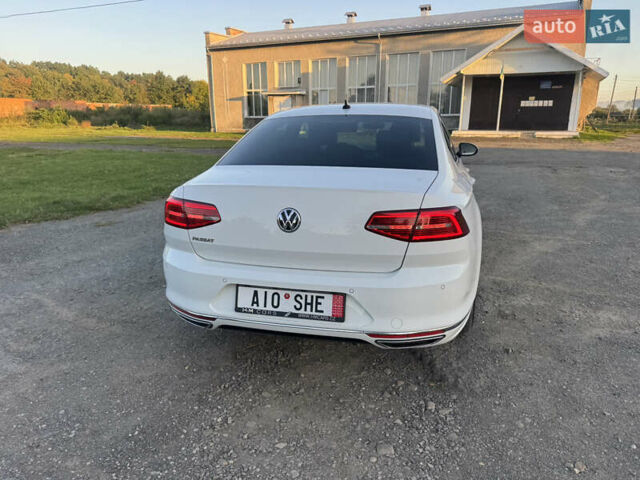 Белый Фольксваген Пассат, объемом двигателя 2 л и пробегом 187 тыс. км за 23500 $, фото 2 на Automoto.ua