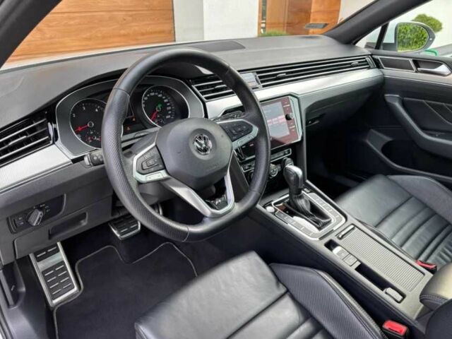 Белый Фольксваген Пассат, объемом двигателя 2 л и пробегом 99 тыс. км за 15200 $, фото 9 на Automoto.ua