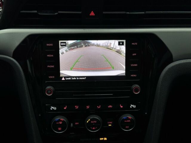 Білий Фольксваген Пассат, об'ємом двигуна 2 л та пробігом 144 тис. км за 16300 $, фото 16 на Automoto.ua