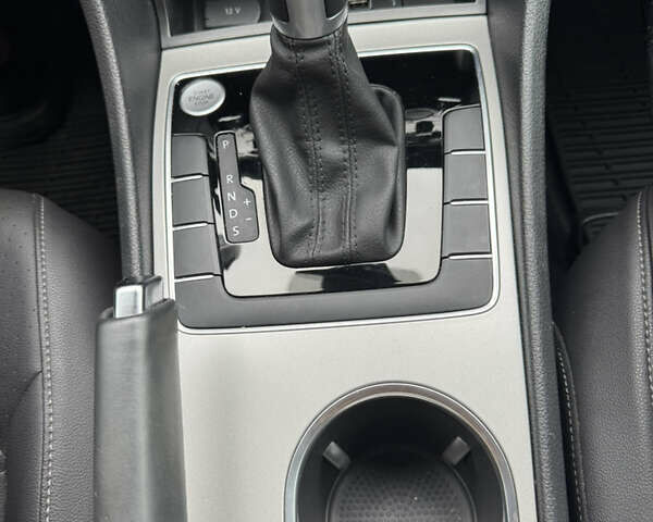 Белый Фольксваген Пассат, объемом двигателя 2 л и пробегом 51 тыс. км за 20500 $, фото 16 на Automoto.ua