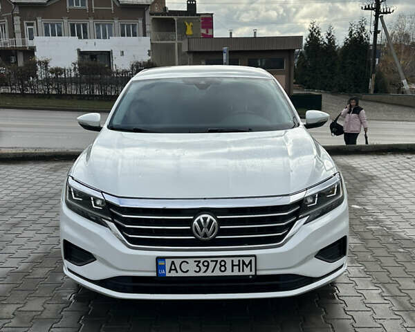 Белый Фольксваген Пассат, объемом двигателя 2 л и пробегом 108 тыс. км за 17999 $, фото 1 на Automoto.ua